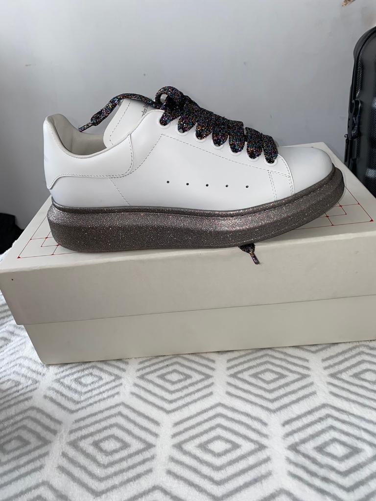 alexander mcqueen 5.5